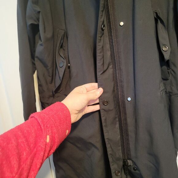 Everlane Black The City Anorak Rain Resistant Jacket Size Small - Picture 5 of 8